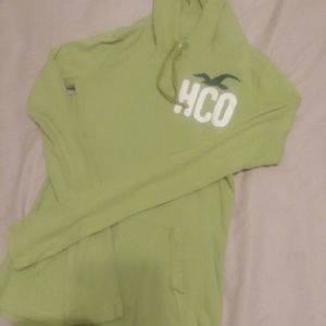 Hollister pull over